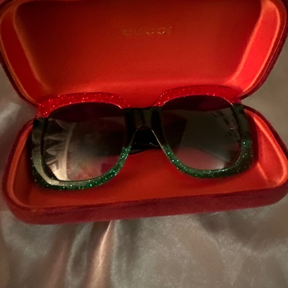 Womens oversized Gucci sunglasses